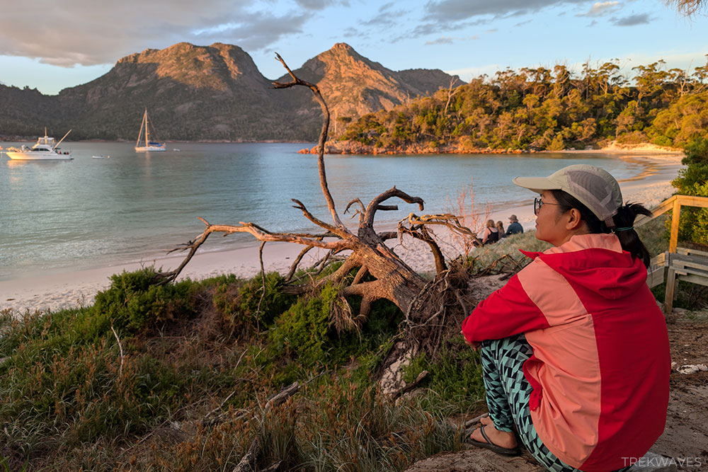 wineglass bay sunset freycinet tasmania
