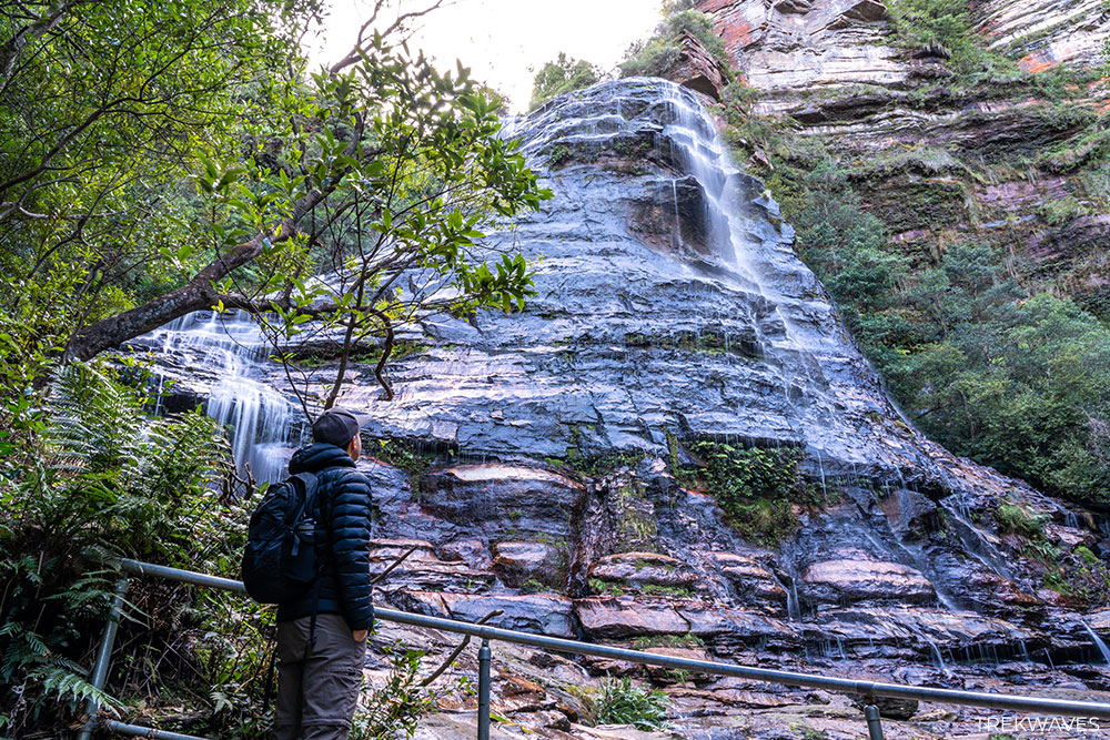 bridal veil falls base blue mountains