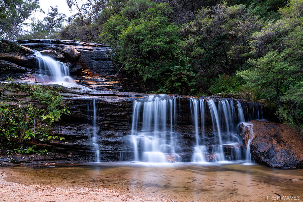 queens cascade wentworth falls blue mountains