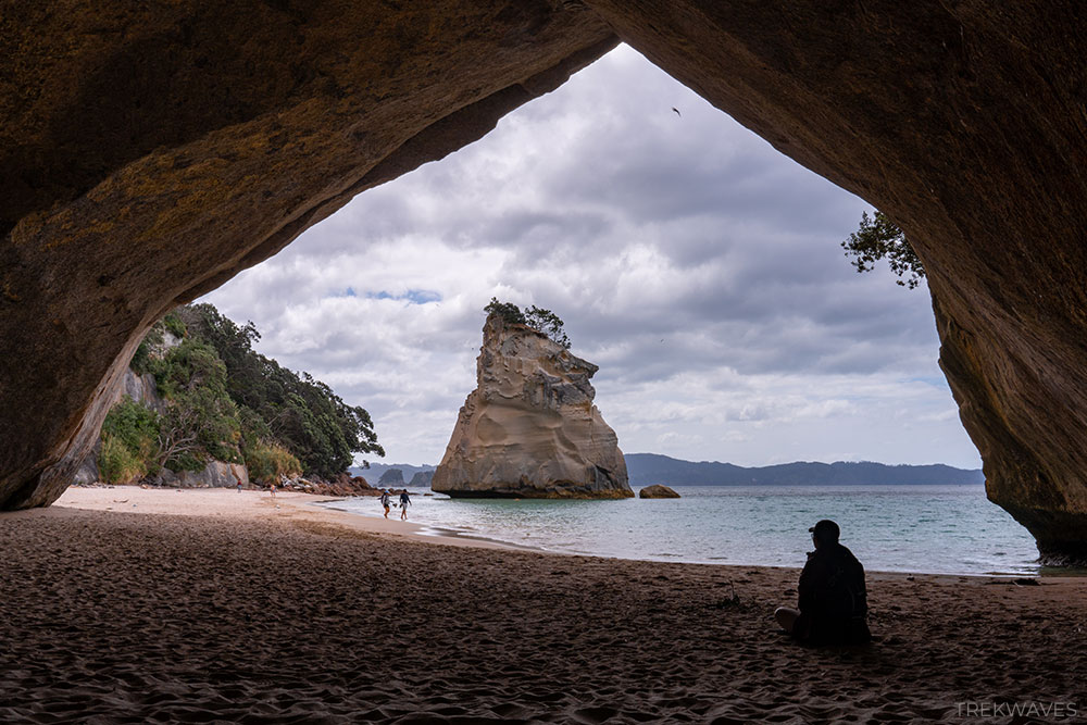 cathedral cove beach coromandel new zealand