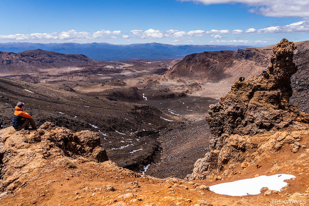 tongariro alpine crossing mordor view