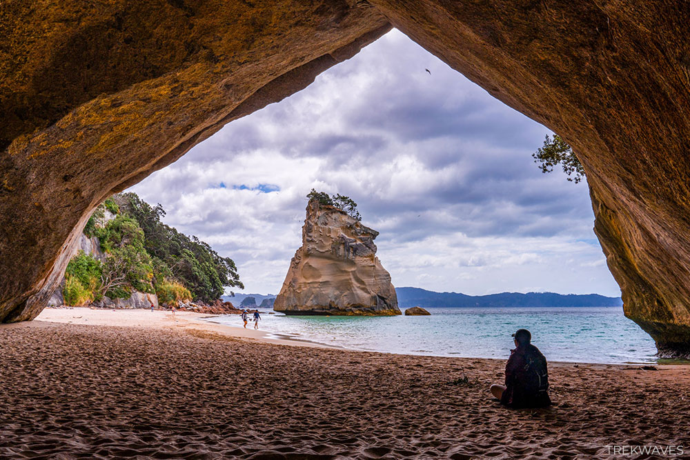 cathedral cove coromandel hahei new zealand