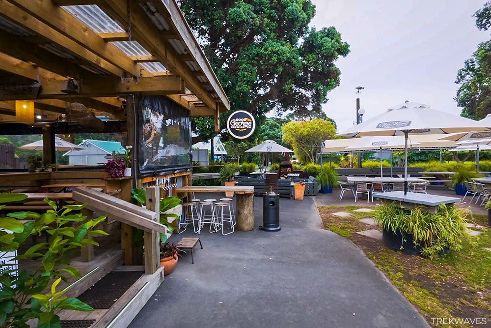 hahei beach resort restaurants and dining coromandel barhei