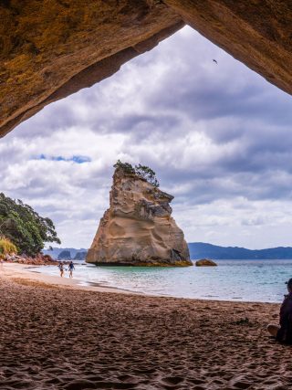 hahei travel guide and best things to see - 2 day itinerary