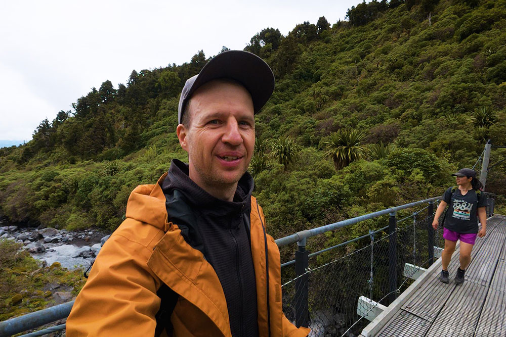 kapuni stream suspension bridge wilkies pools
