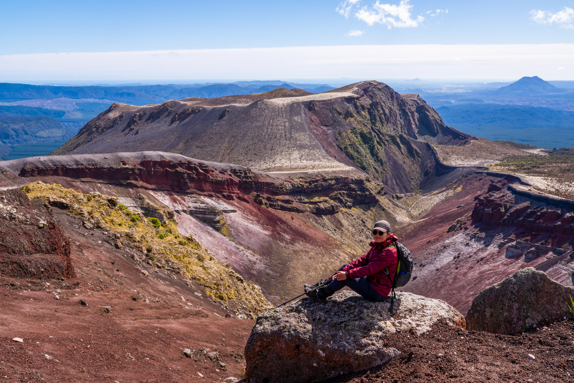 mt tarawea volcano guided hike rotorua new zealand