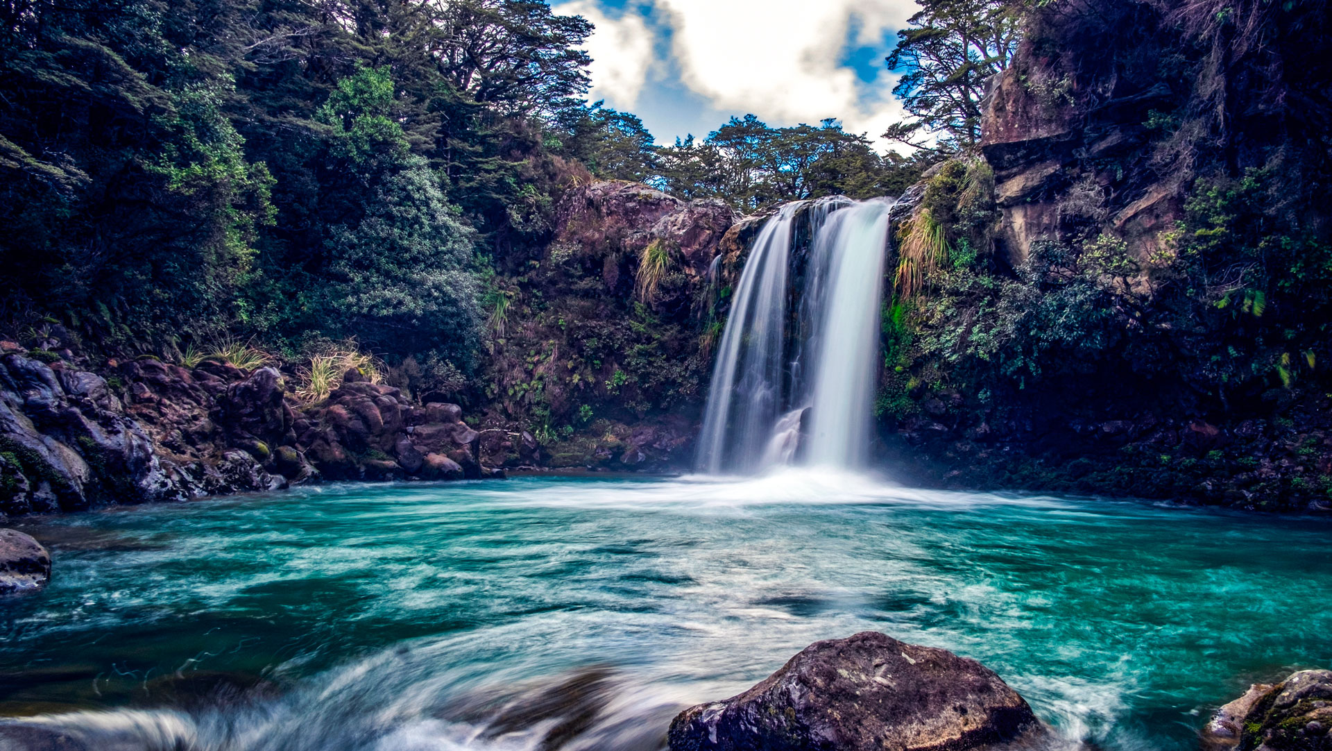 tawhai falls gollums pool whakapapa tongariro new zealand