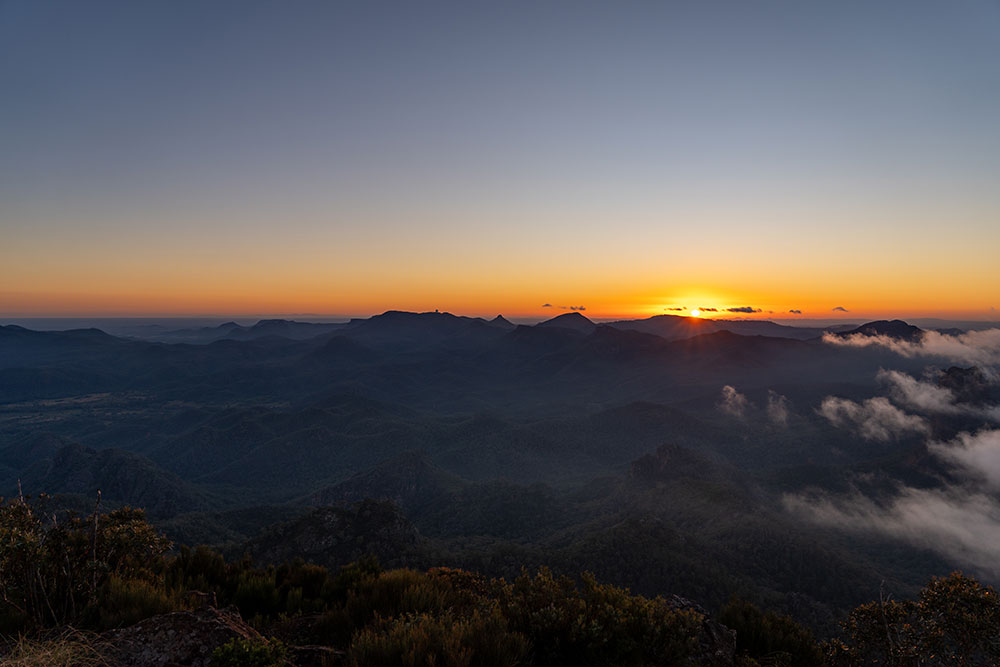 bluff mountain sunrise view warrumbungle national park